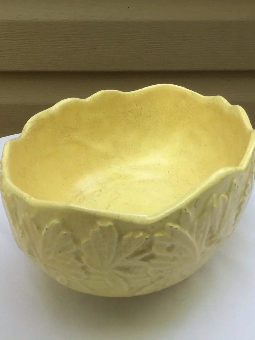 N/A scalloped edge
